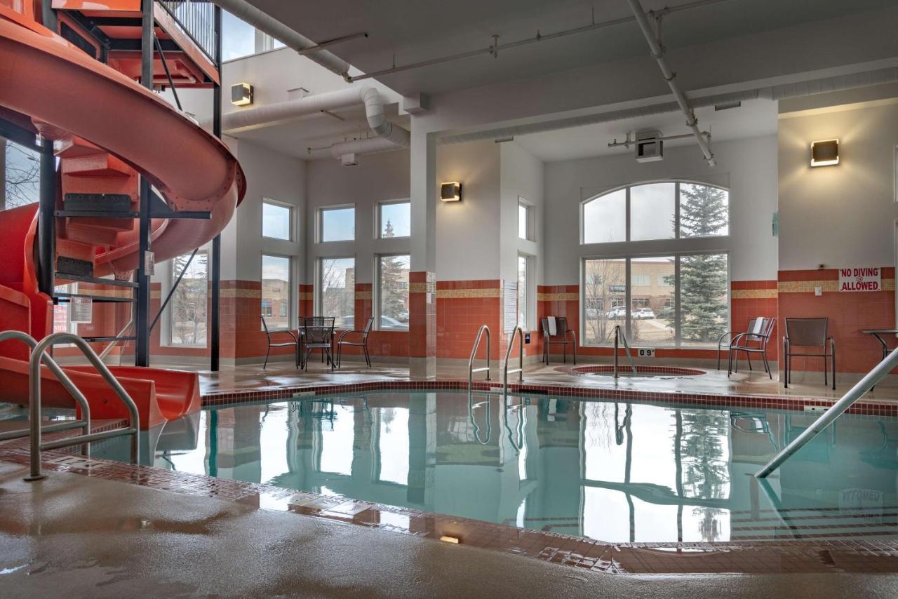 Service Inn&suites Hotel Calgary