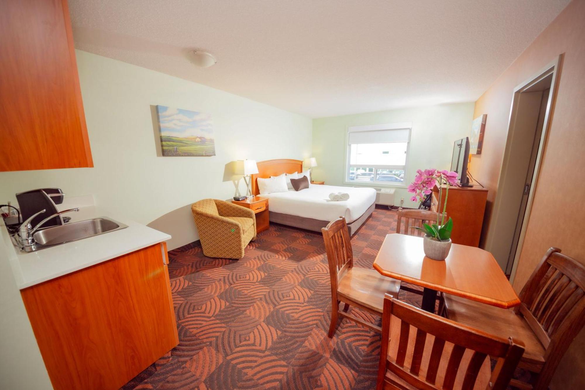 Service Inn&suites Hotel Calgary