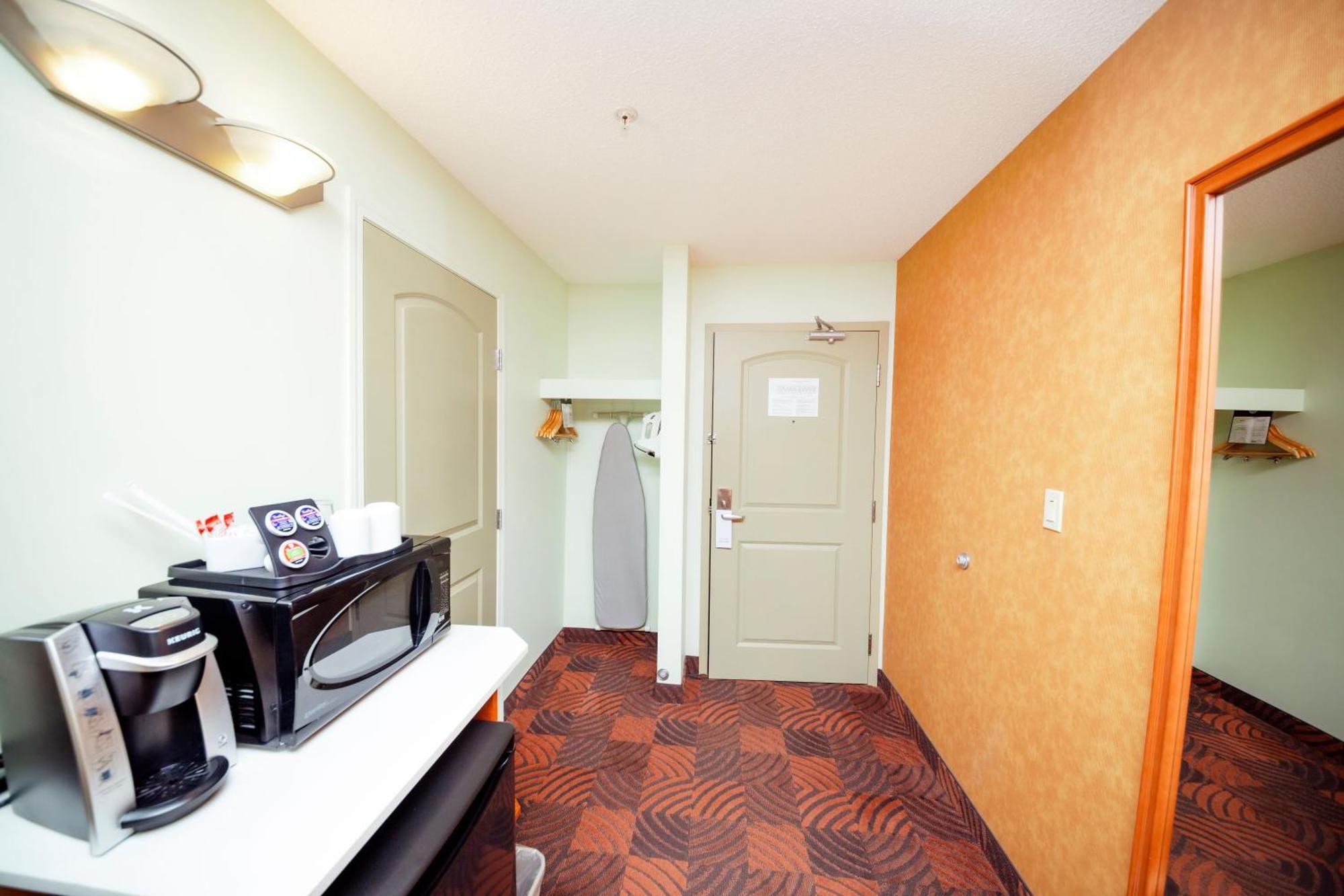 Service Inn&suites Hotel